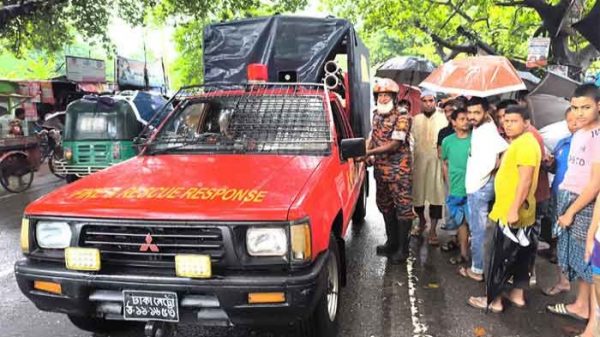 সিরাজগঞ্জে ট্রাকচাপায় অটোরিকশার যাত্রী নিহত